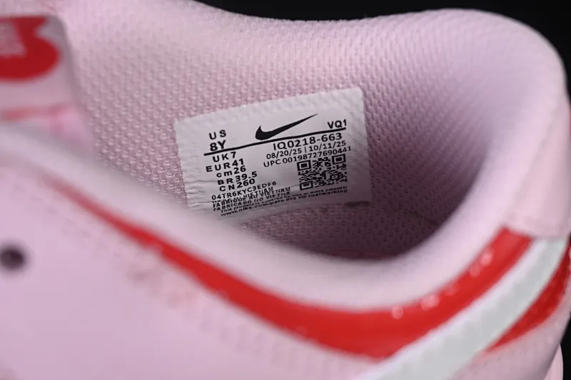 All categories Nk SB Dunk series Nk SB Dunk Low low-top sneakers Nike SB Dunk Low Valentine's Day limited low-top casual skateboard shoes IQ0218-663